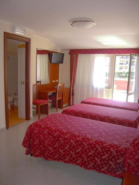 Hotel Vitti Rome Ruang foto