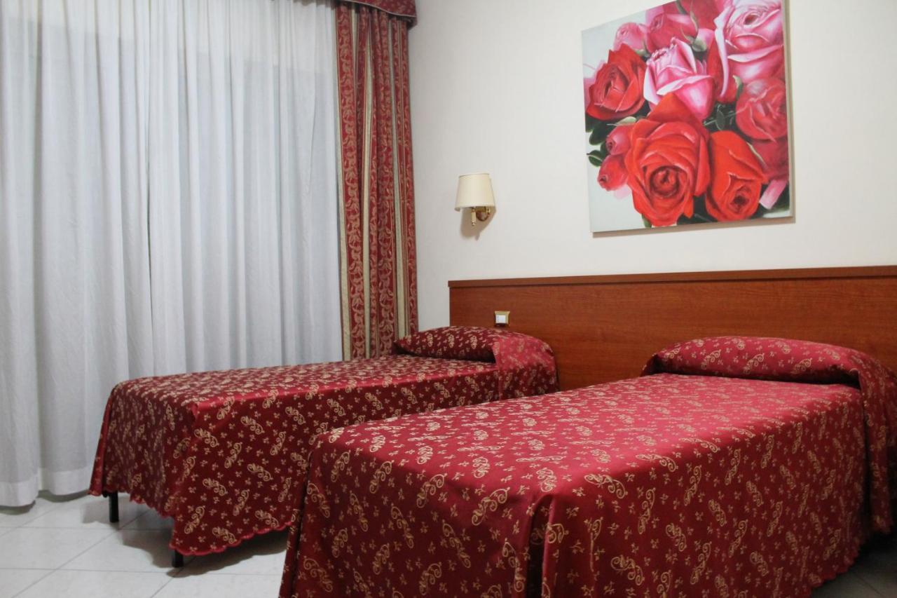 Hotel Vitti Rome Bagian luar foto