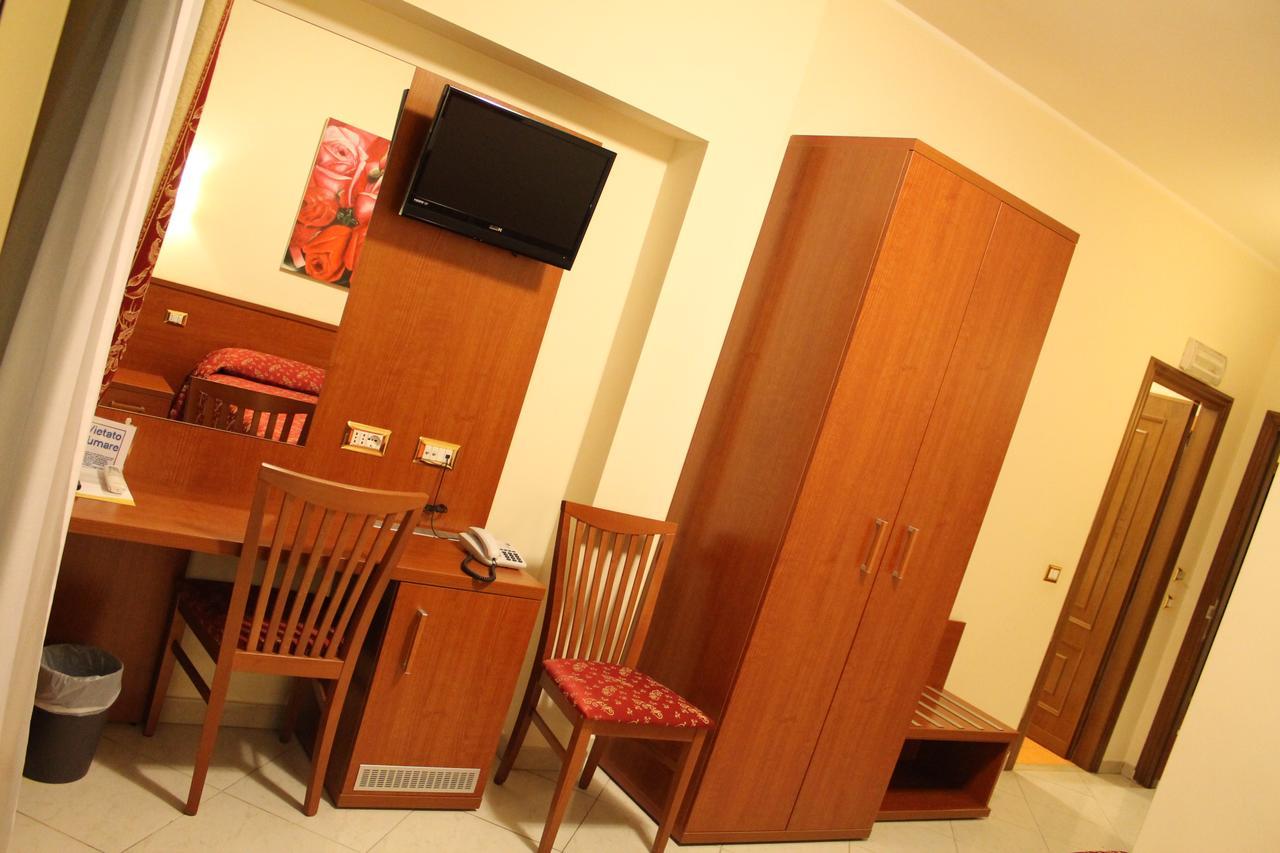 Hotel Vitti Rome Bagian luar foto