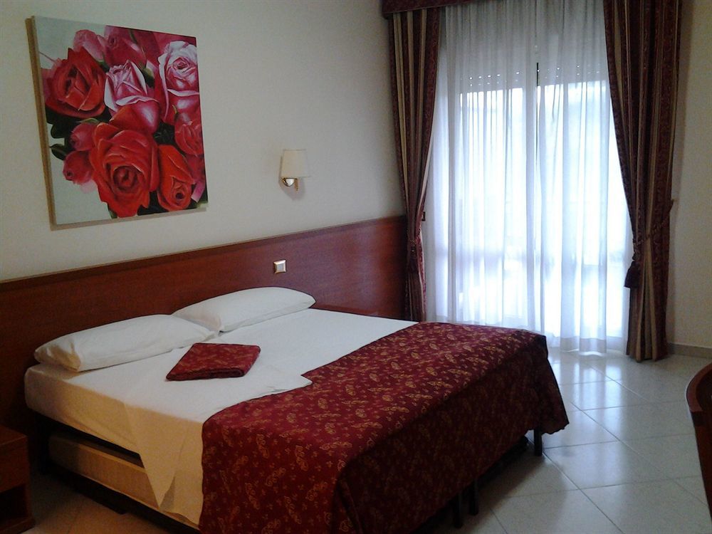 Hotel Vitti Rome Bagian luar foto